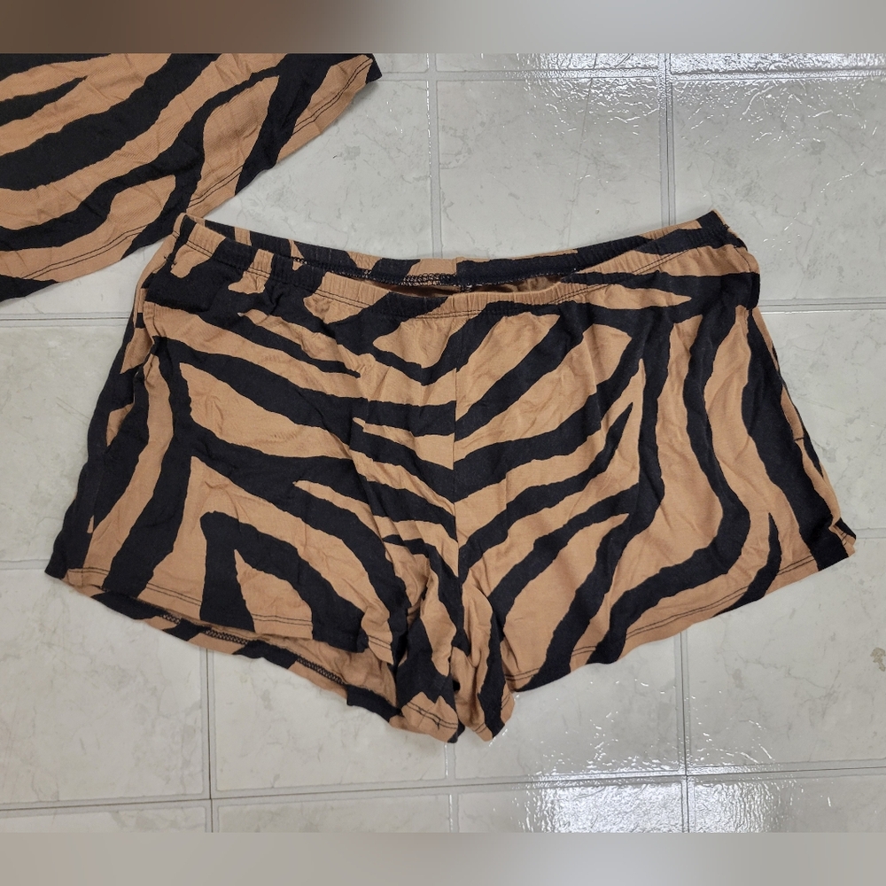 Stars Above Zebra Print Women's Sleepwear Set Size Small - Picture 2 of 8